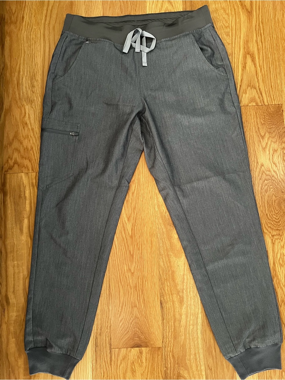Figs Women's GraphiteDrawstring Joggers